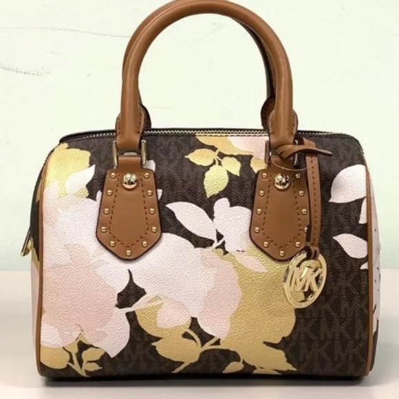 🌼🌼BEAUTIFUL MICHAEL KORS BAG🌼🌼 - Picture 6 of 9